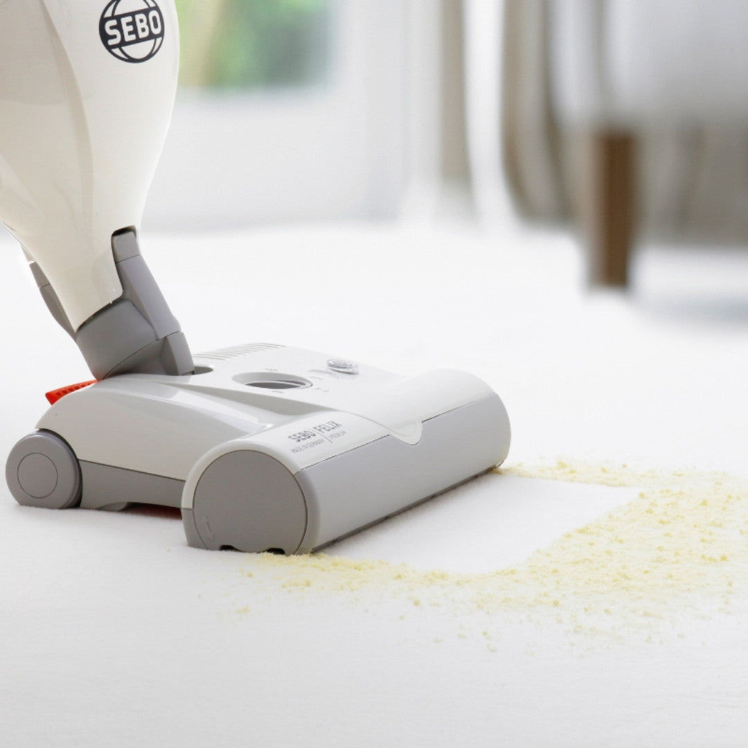 SEBO Duo-P Step 4, after drying, vacuuming up the powder